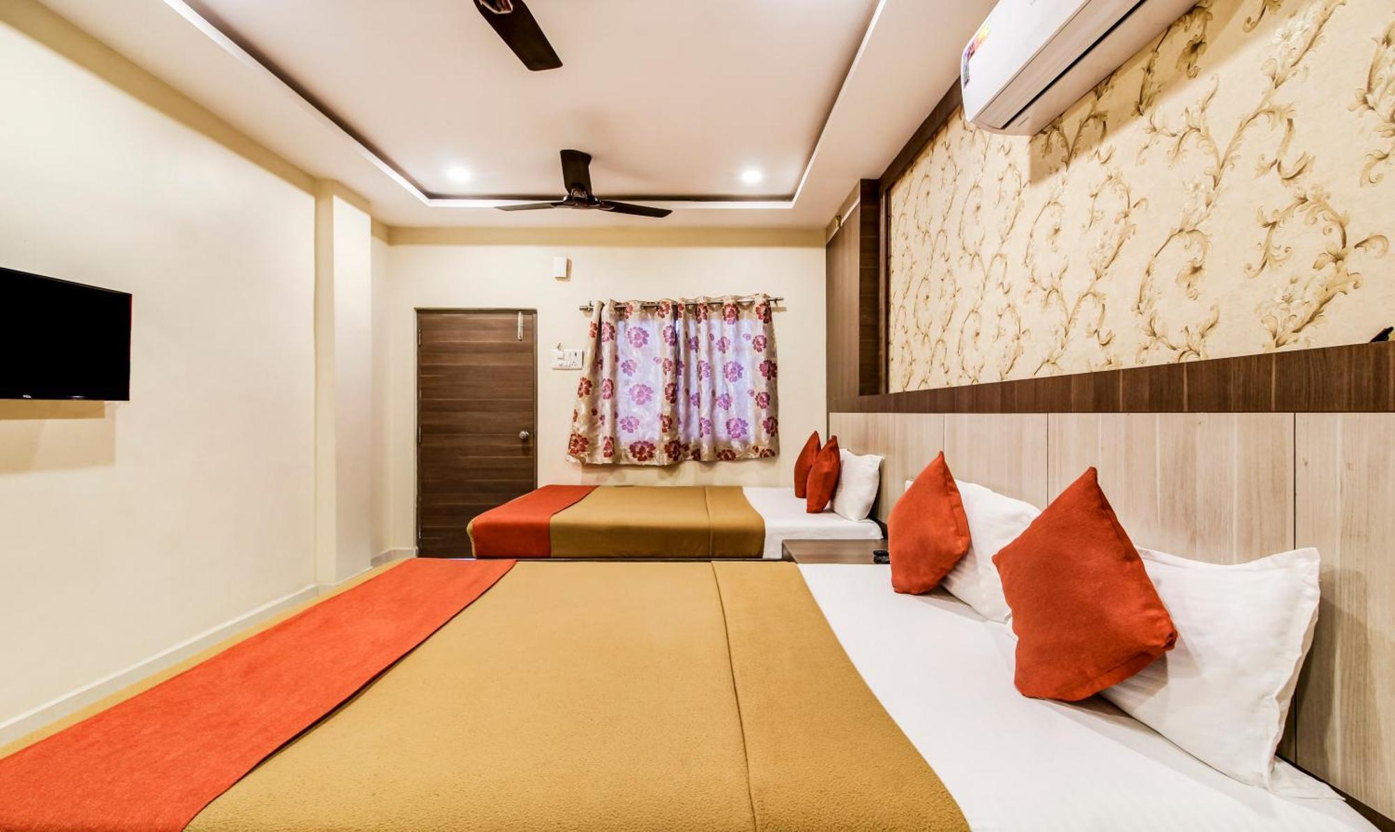 Hotel Neem Tree Hyderabad Airport Шамшабад Экстерьер фото